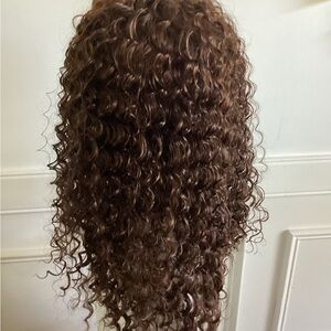 Curly Brown/ Dark Brown Synthetic Hair Wig ( ~22- 24 inches)(NWOT))